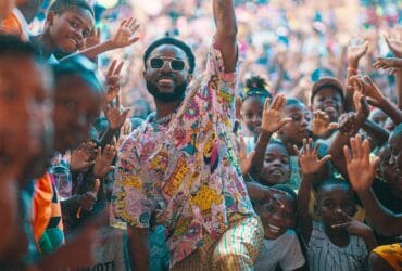 Baía de Az Khinera conquista 4,5 milhões no YouTube